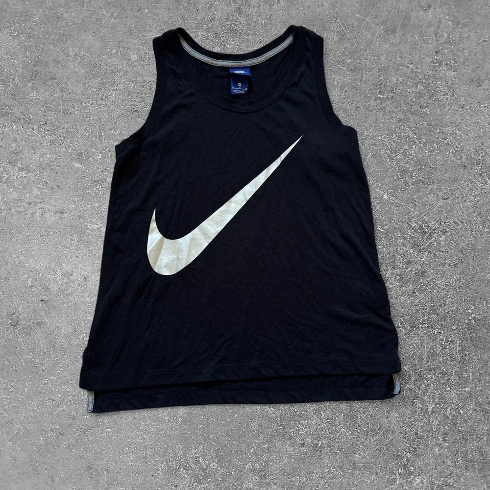 Nike Womens Black Graphic Swoosh Athletic Tank Top Sleeveless Shirt Size M